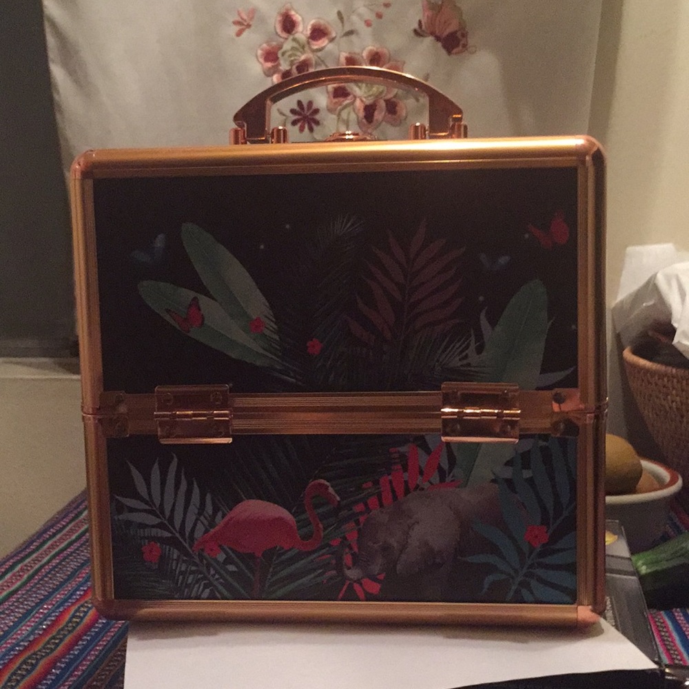 Beautify jungle makeup case